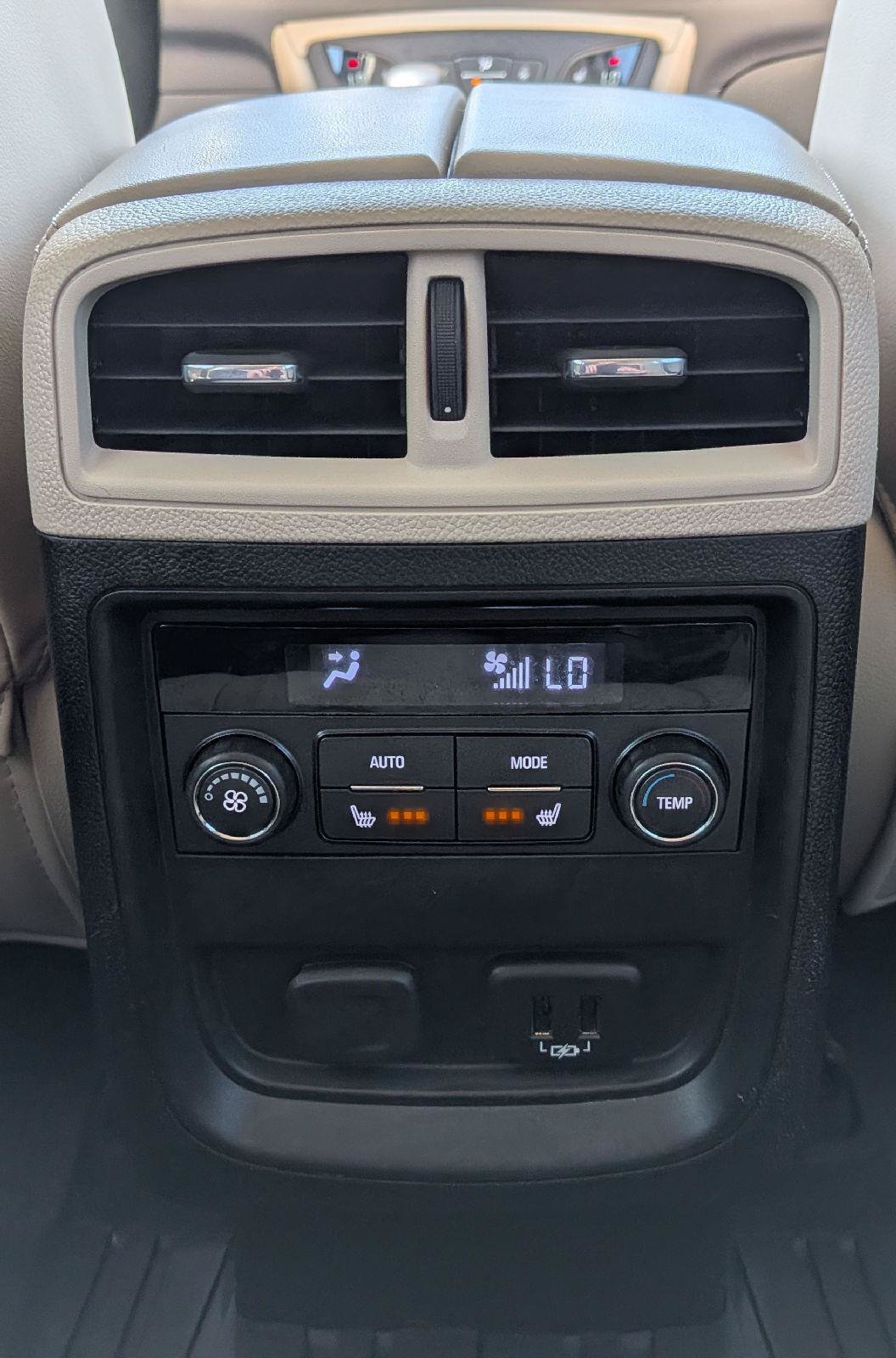 Used 2019 Buick Envision Premium w/ Driver Confidence Package AWD/4WD image 24