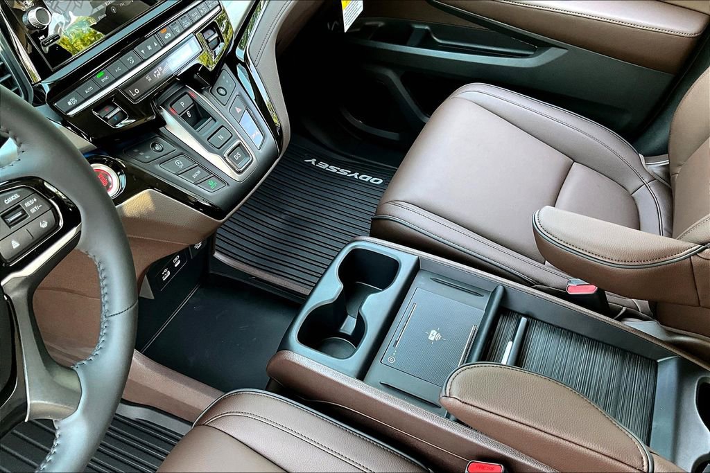 New 2026 Honda Odyssey Touring image 10