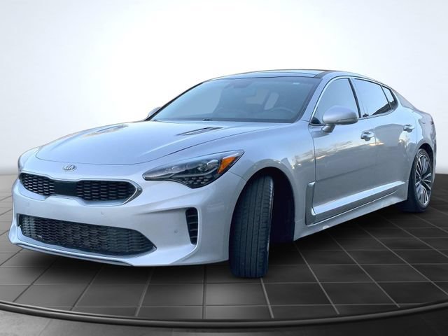 Used 2018 Kia Stinger Premium RWD image 4