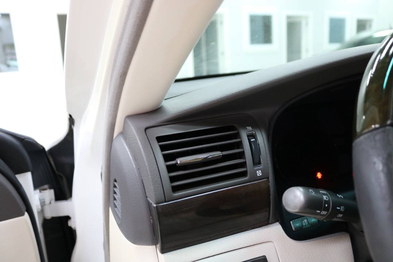 Used 2008 Lexus LS 460 L RWD image 64