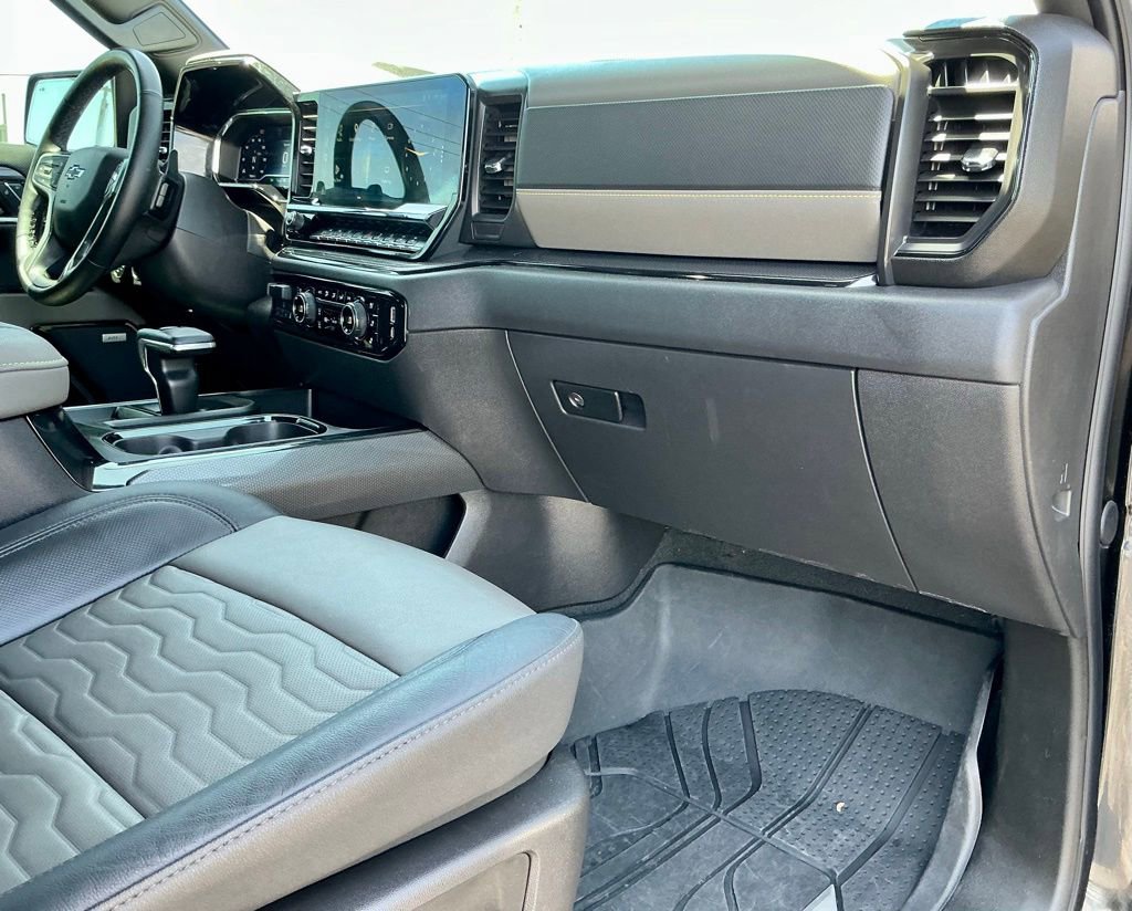 Used 2025 Chevrolet Silverado 1500 ZR2 w/ Technology Package AWD/4WD image 24