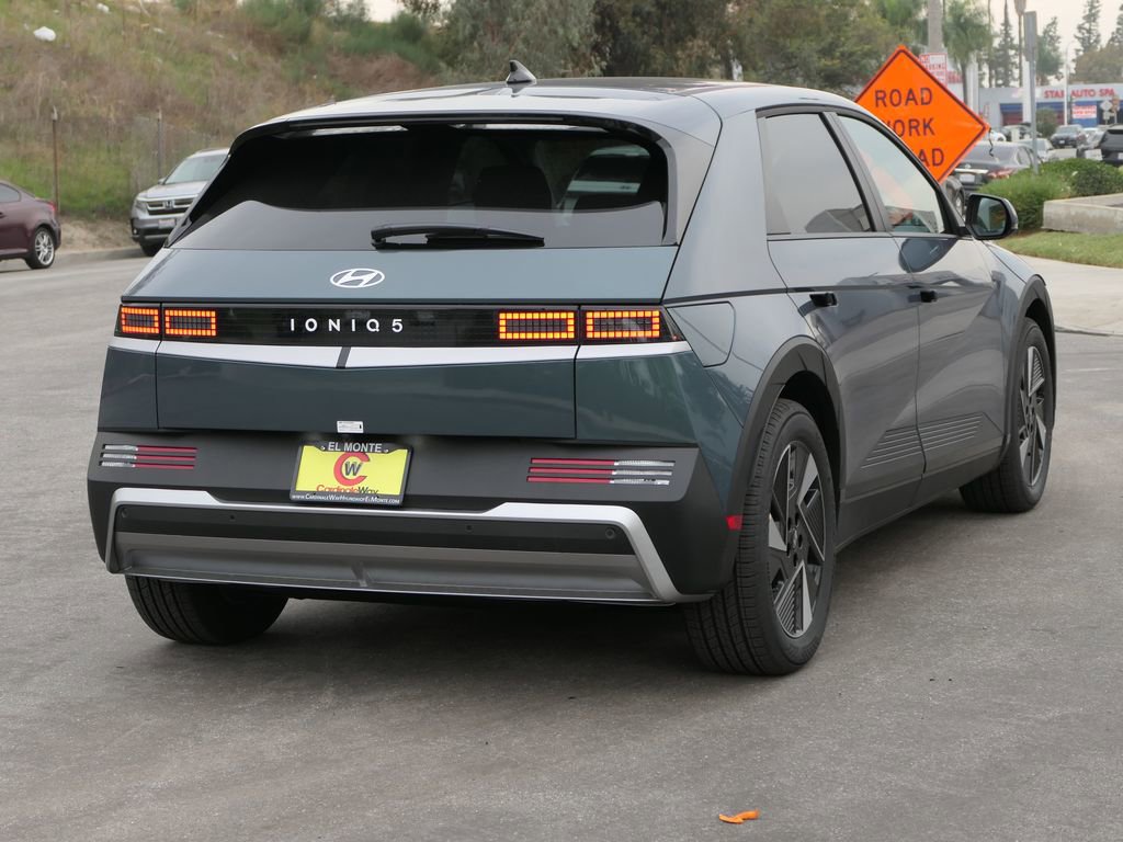 New 2026 Hyundai Ioniq 5 SEL image 2