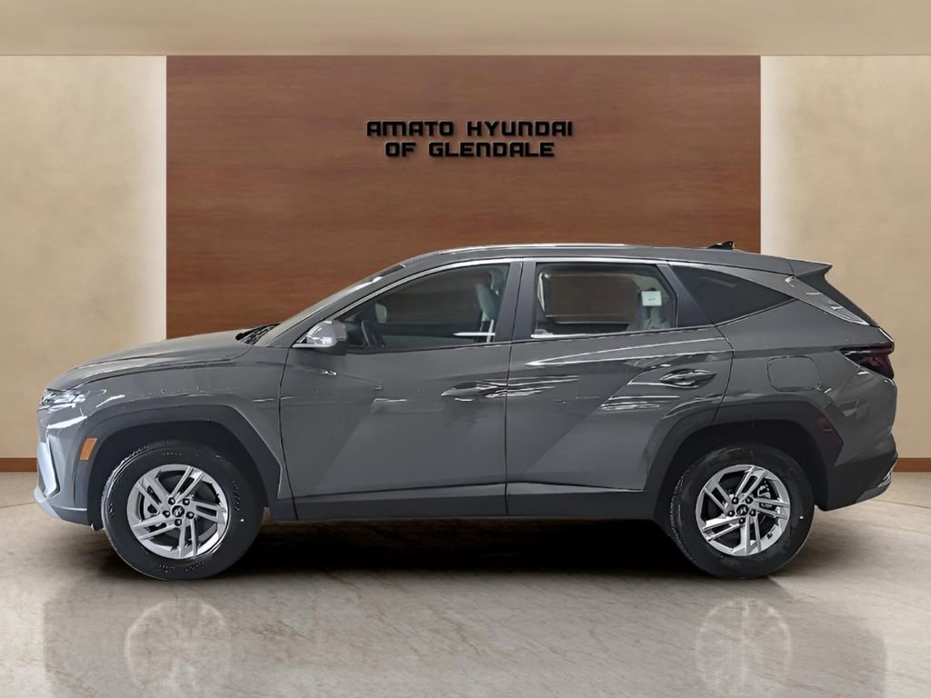 Used 2026 Hyundai Tucson SE AWD/4WD image 3