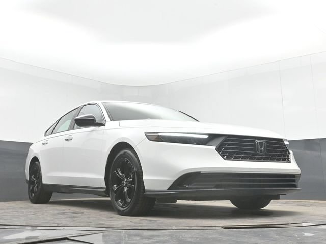 Used 2025 Honda Accord SE image 41
