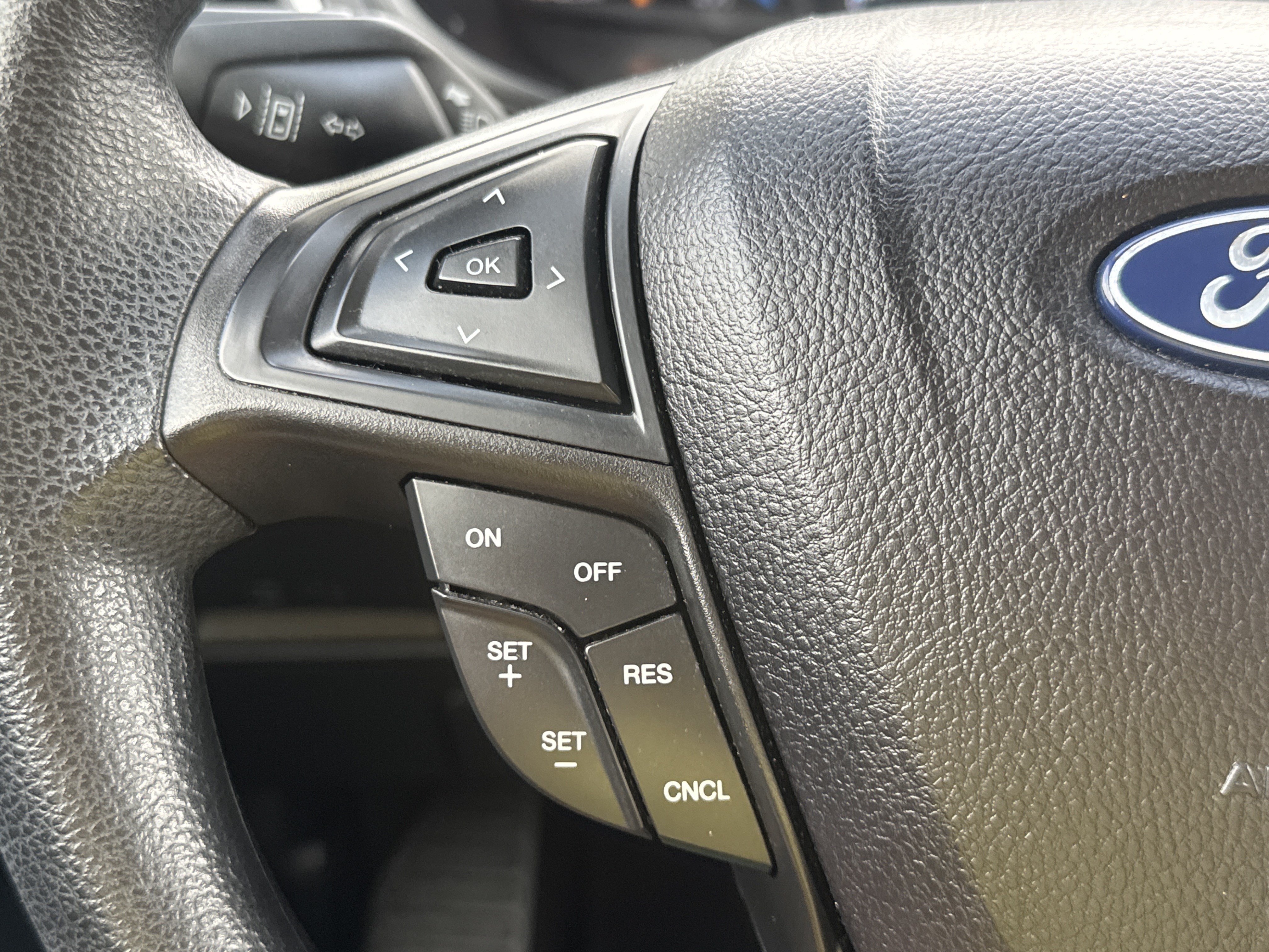 Used 2023 Ford Edge SE w/ Black Appearance Package AWD/4WD image 16
