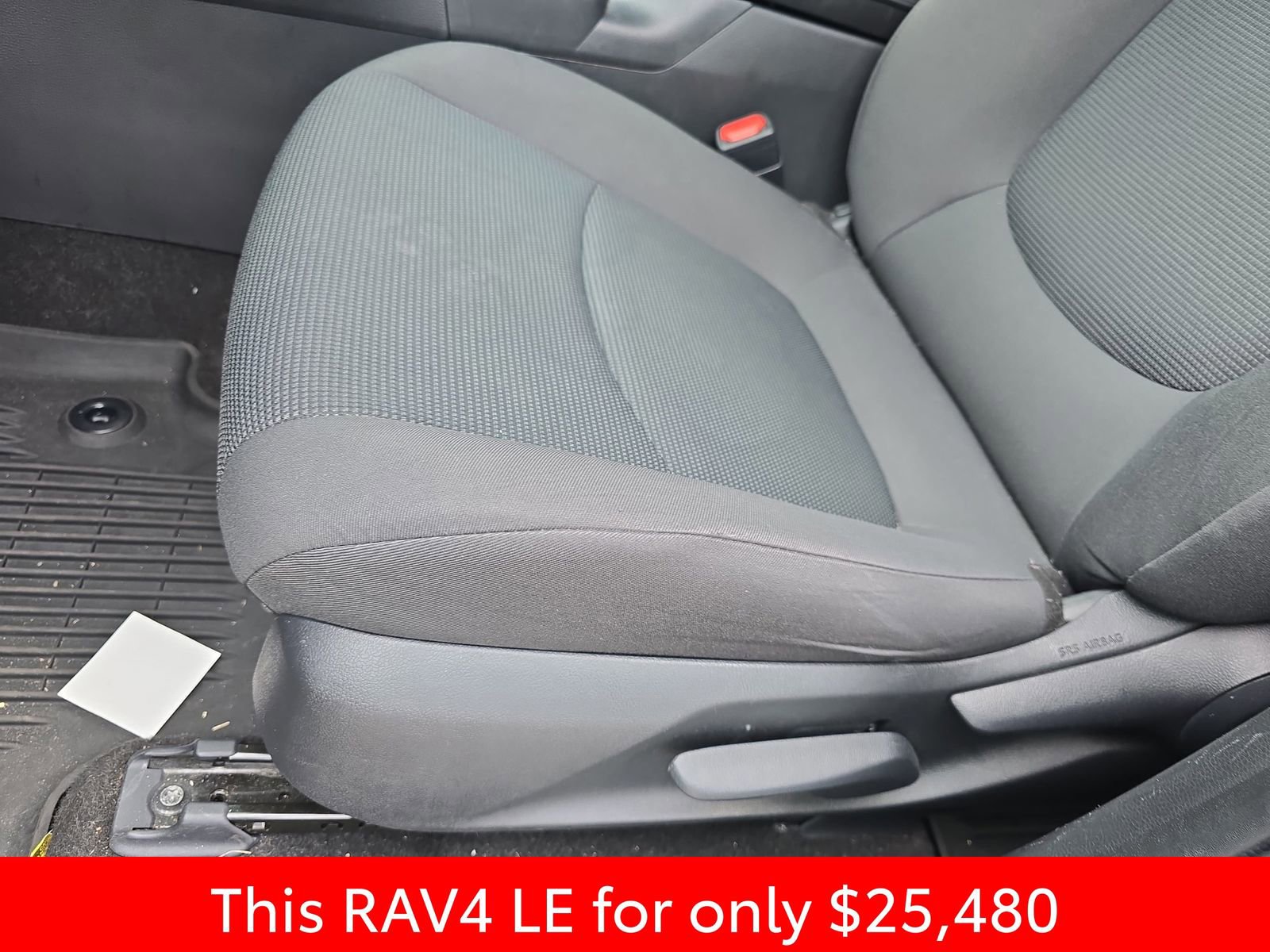 Used 2021 Toyota RAV4 LE image 35