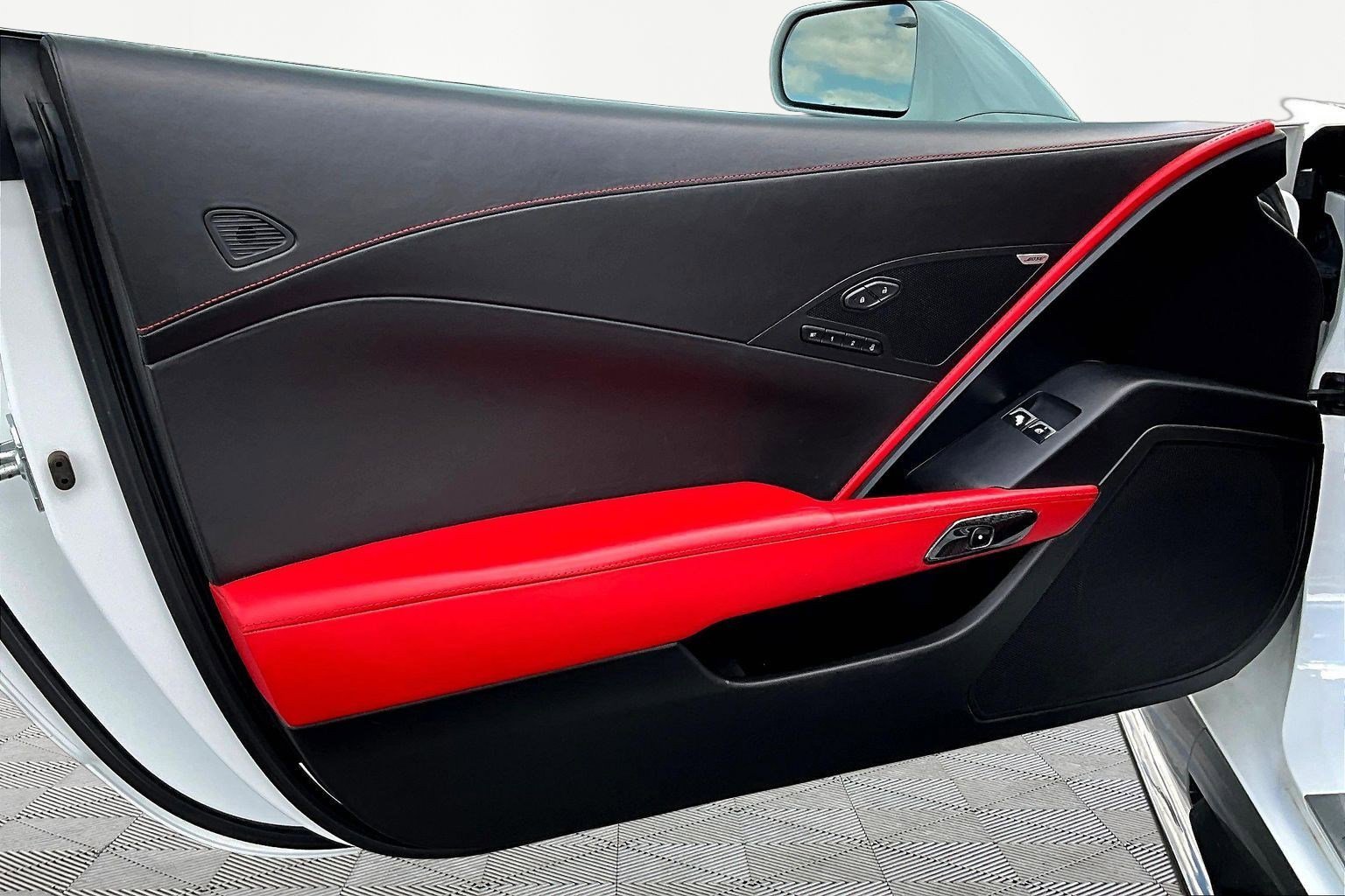 Used 2015 Chevrolet Corvette Stingray Coupe w/ 3LT Preferred Equipment Group image 17