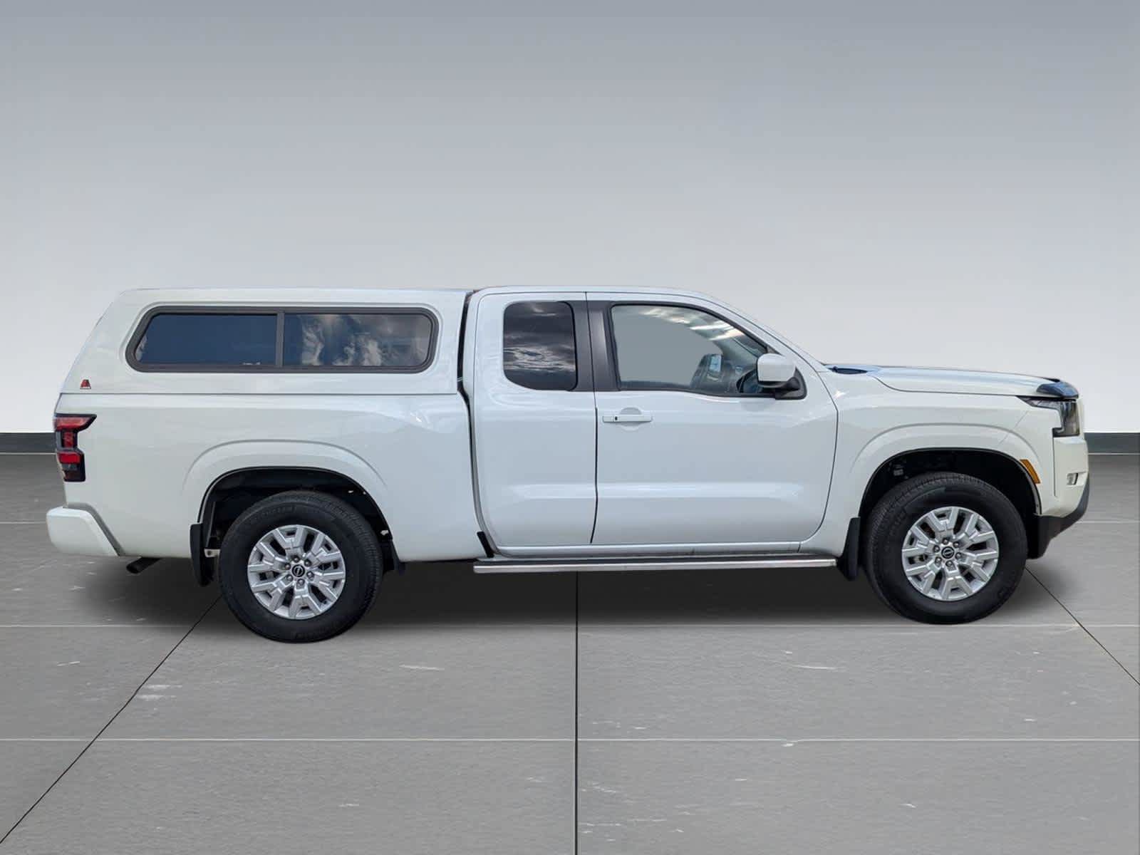 Used 2024 Nissan Frontier SV w/ SV Convenience Package AWD/4WD image 7