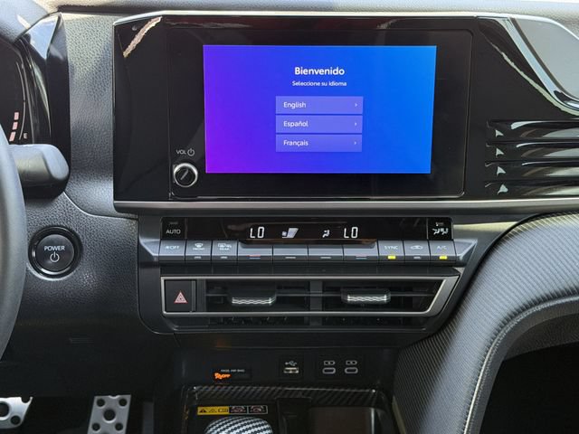 Used 2025 Toyota Camry SE w/ Convenience Package FWD image 16