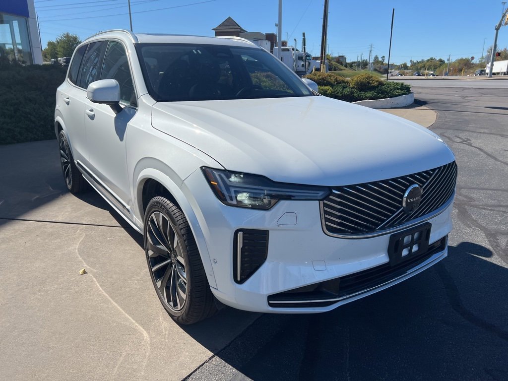 Certified 2025 Volvo XC90 B5 Plus image 7