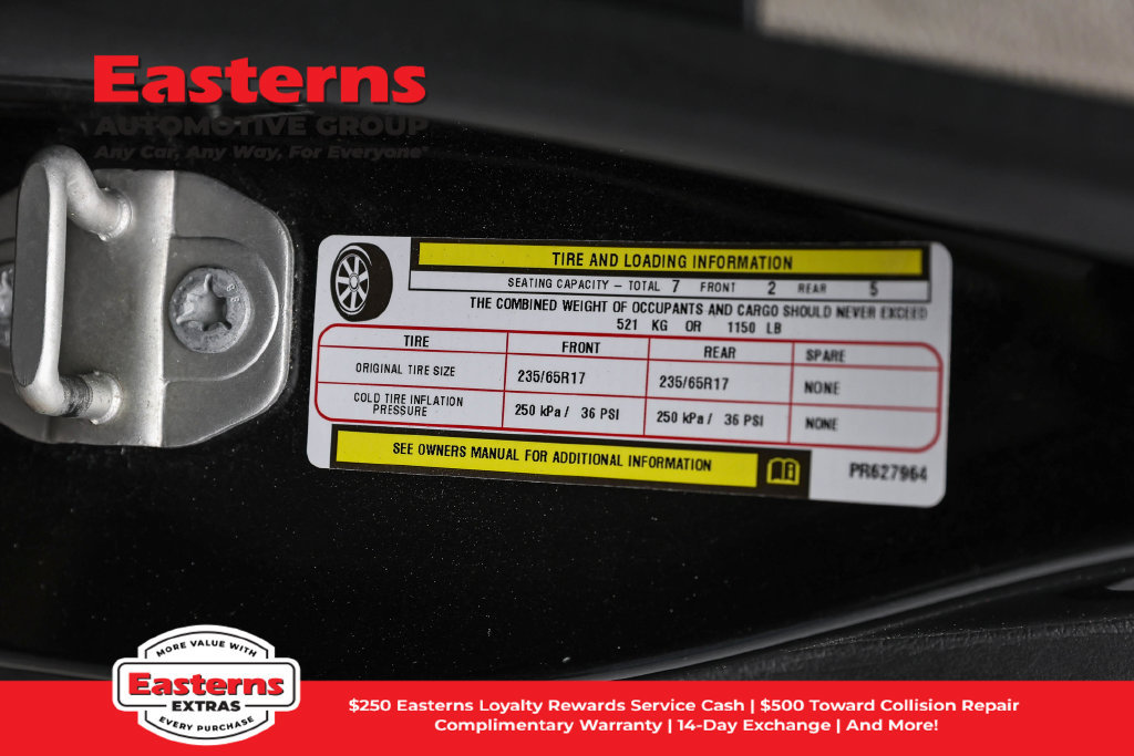 Used 2023 Chrysler Pacifica Touring-L FWD image 36