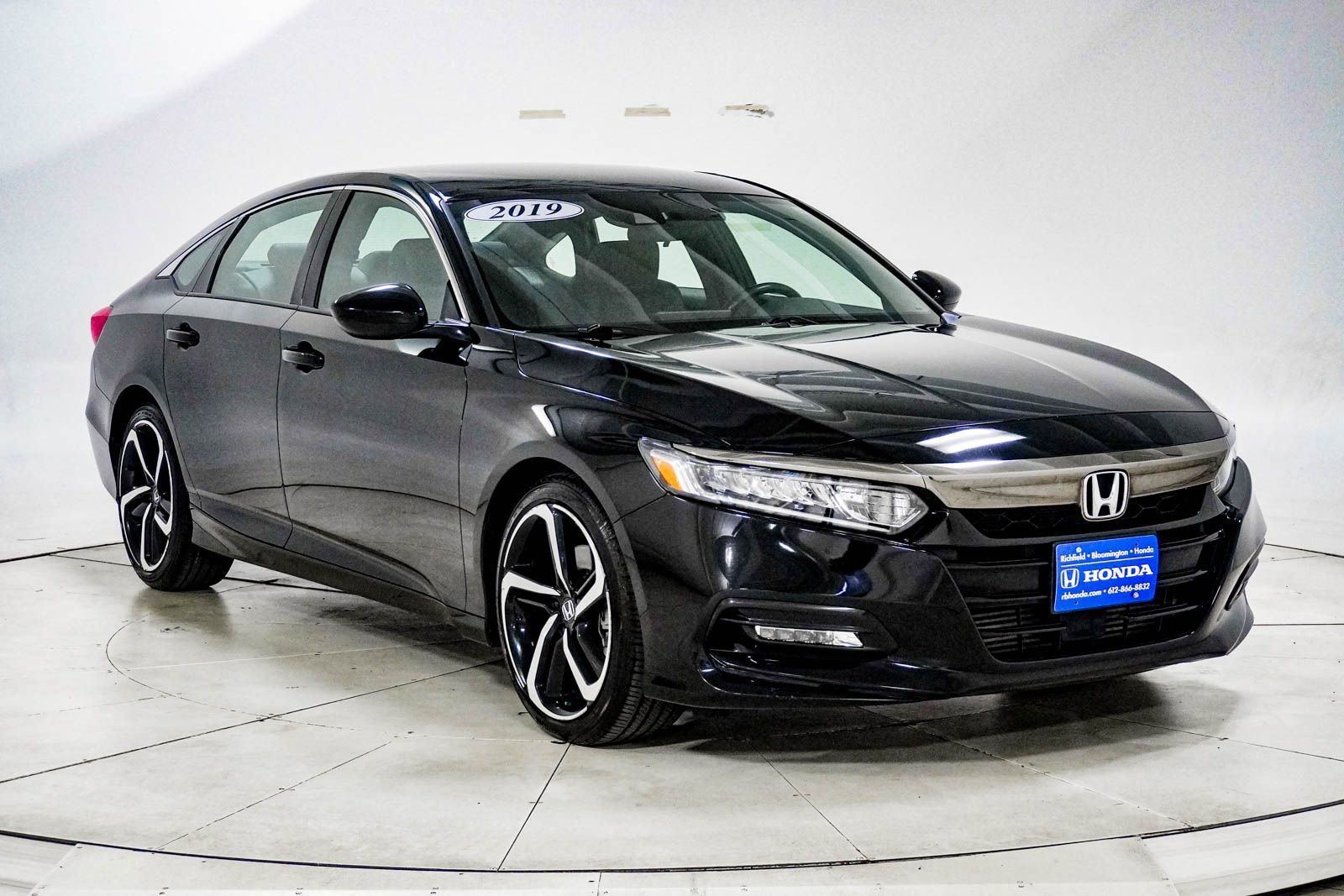 Used 2019 Honda Accord Sport image 13