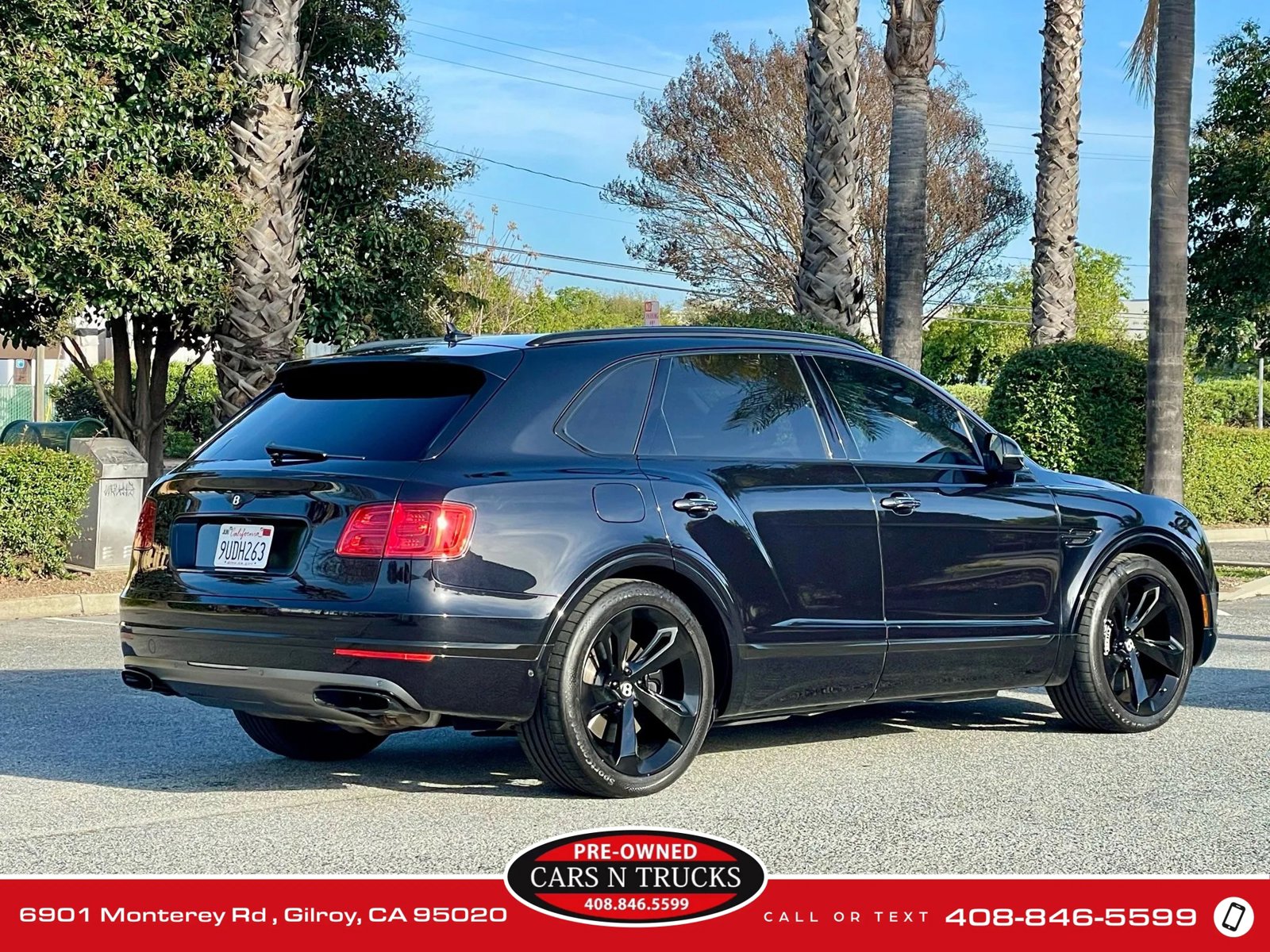 Used 2017 Bentley Bentayga image 31