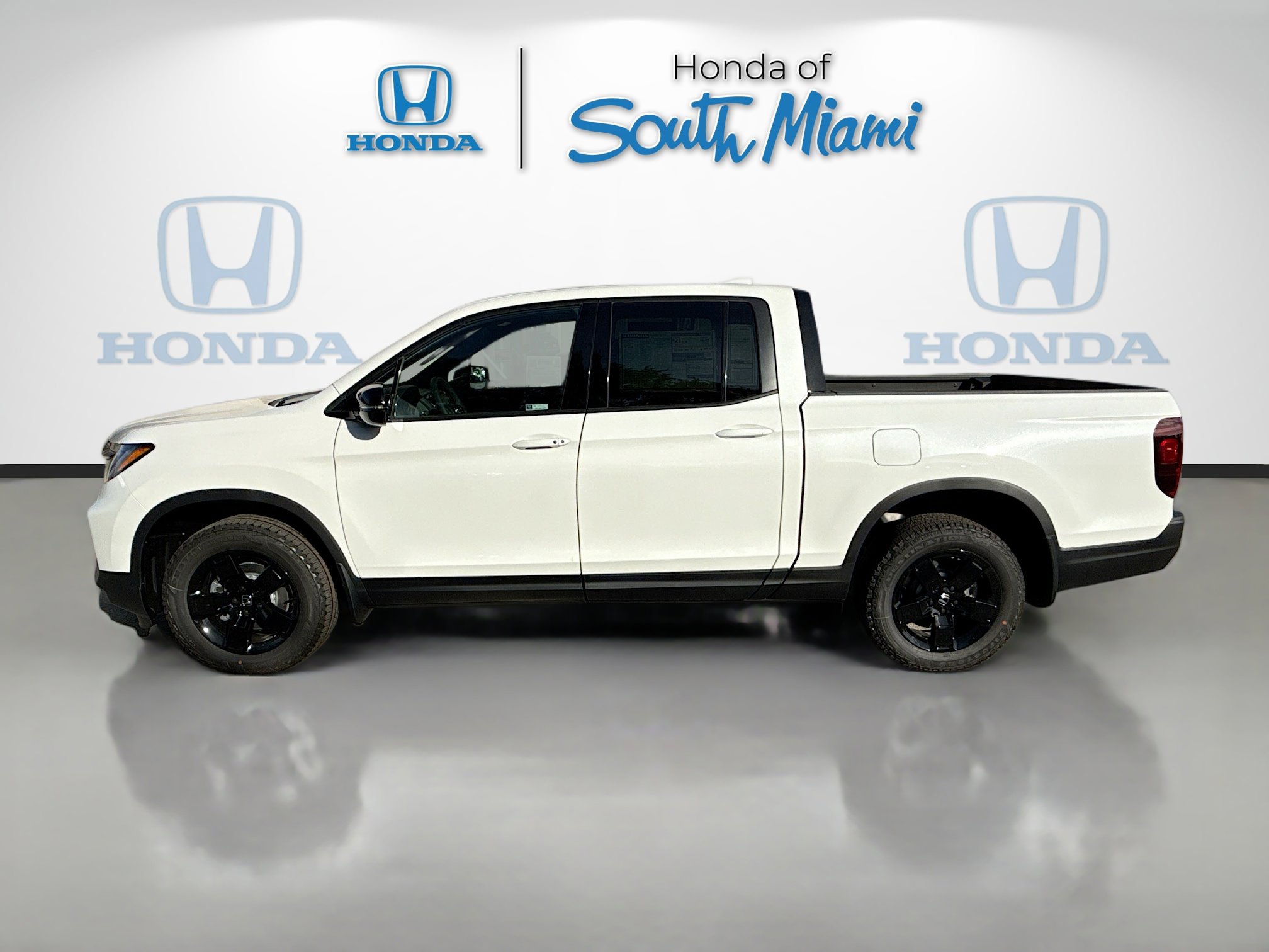 New 2026 Honda Ridgeline Black Edition image 4
