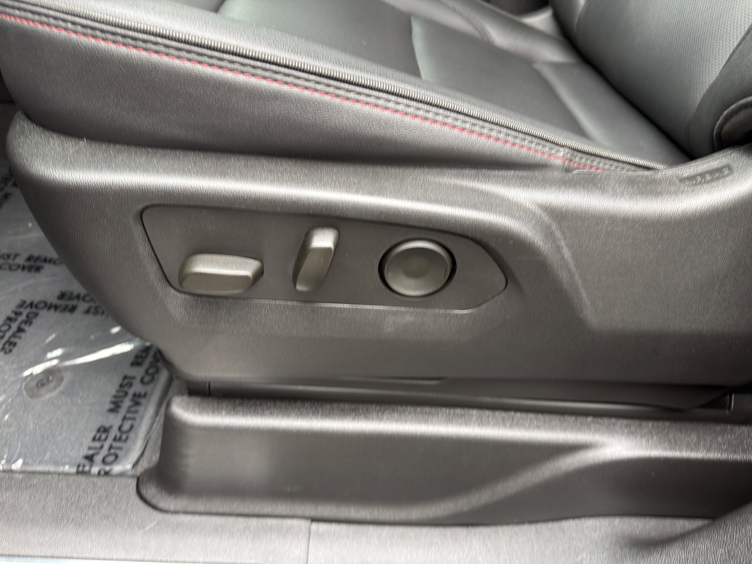 Used 2025 Chevrolet Tahoe RST RWD image 28