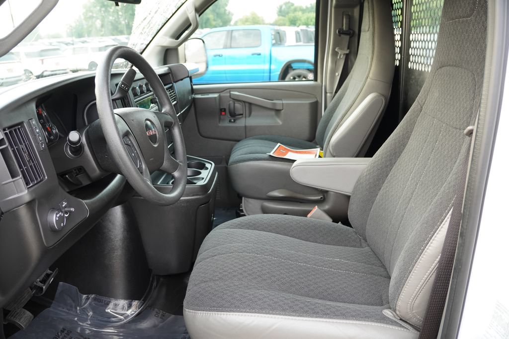 Certified 2025 GMC Savana 2500 w/ Driver Convenience Package RWD image 16