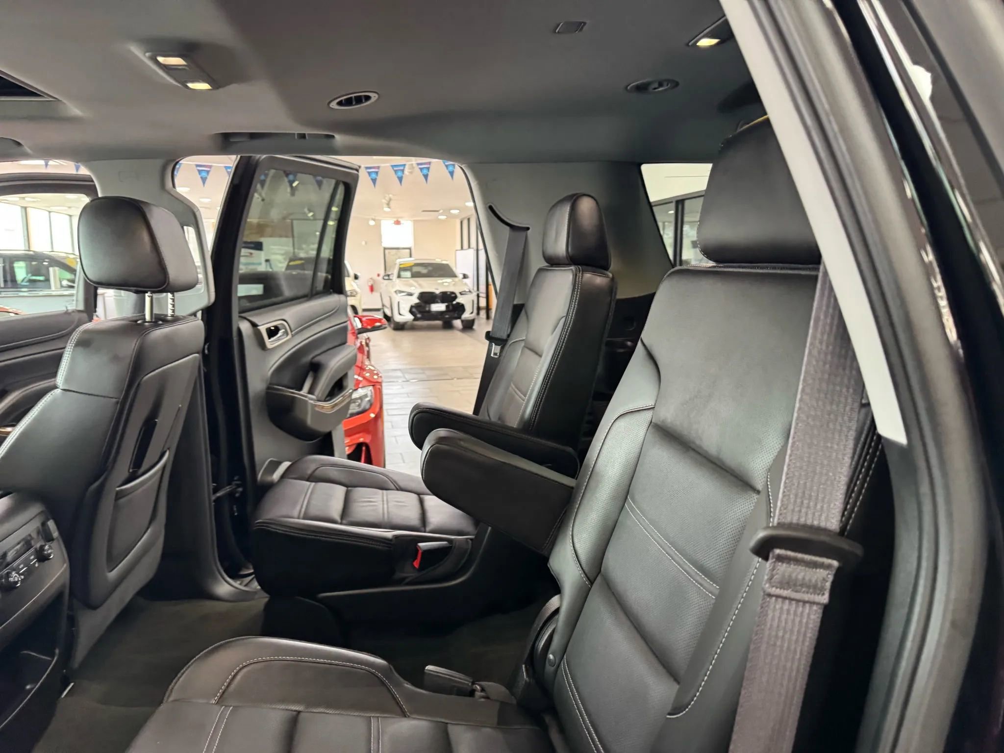 Used 2016 GMC Yukon Denali w/ Enhanced Security Package image 19