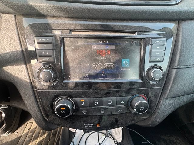 Used 2018 Nissan Rogue S AWD/4WD image 15