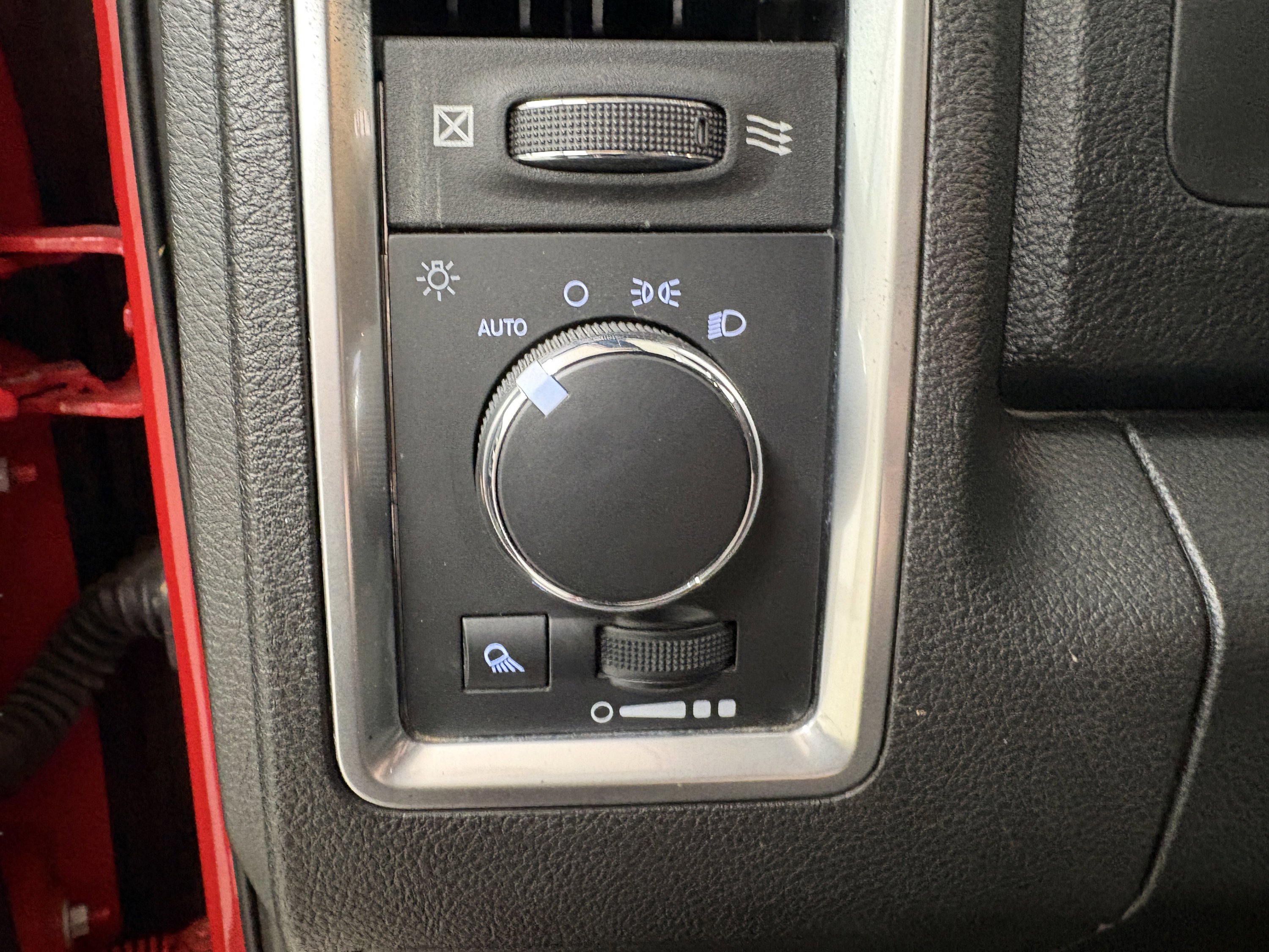 Used 2024 RAM 1500 Classic Warlock RWD image 17