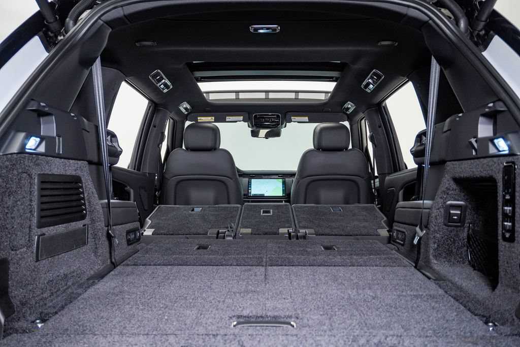 Used 2025 Land Rover Range Rover Long Wheelbase SE AWD/4WD image 29