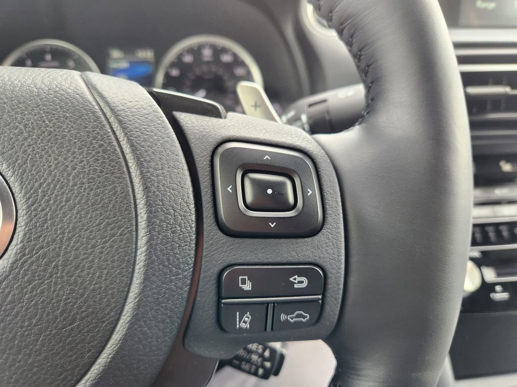 Used 2023 Lexus IS 300 w/ Comfort Package RWD image 30
