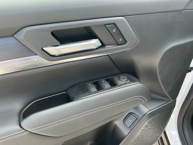 New 2027 GMC Terrain Elevation w/ Elevation Premium Package FWD image 5