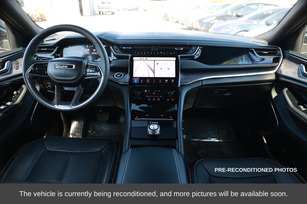 Used 2023 Jeep Grand Cherokee Overland image 24