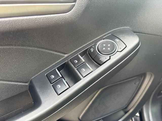 Used 2023 Ford Escape AWD image 17