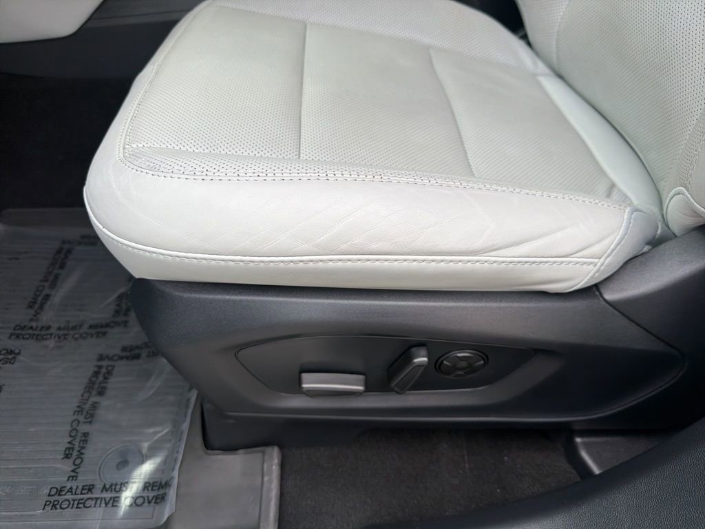 Used 2025 Ford Explorer Platinum w/ Ultimate Package image 15