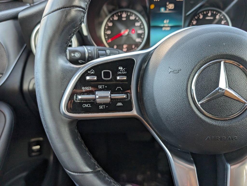 Used 2021 Mercedes-Benz GLC 300 4MATIC image 27