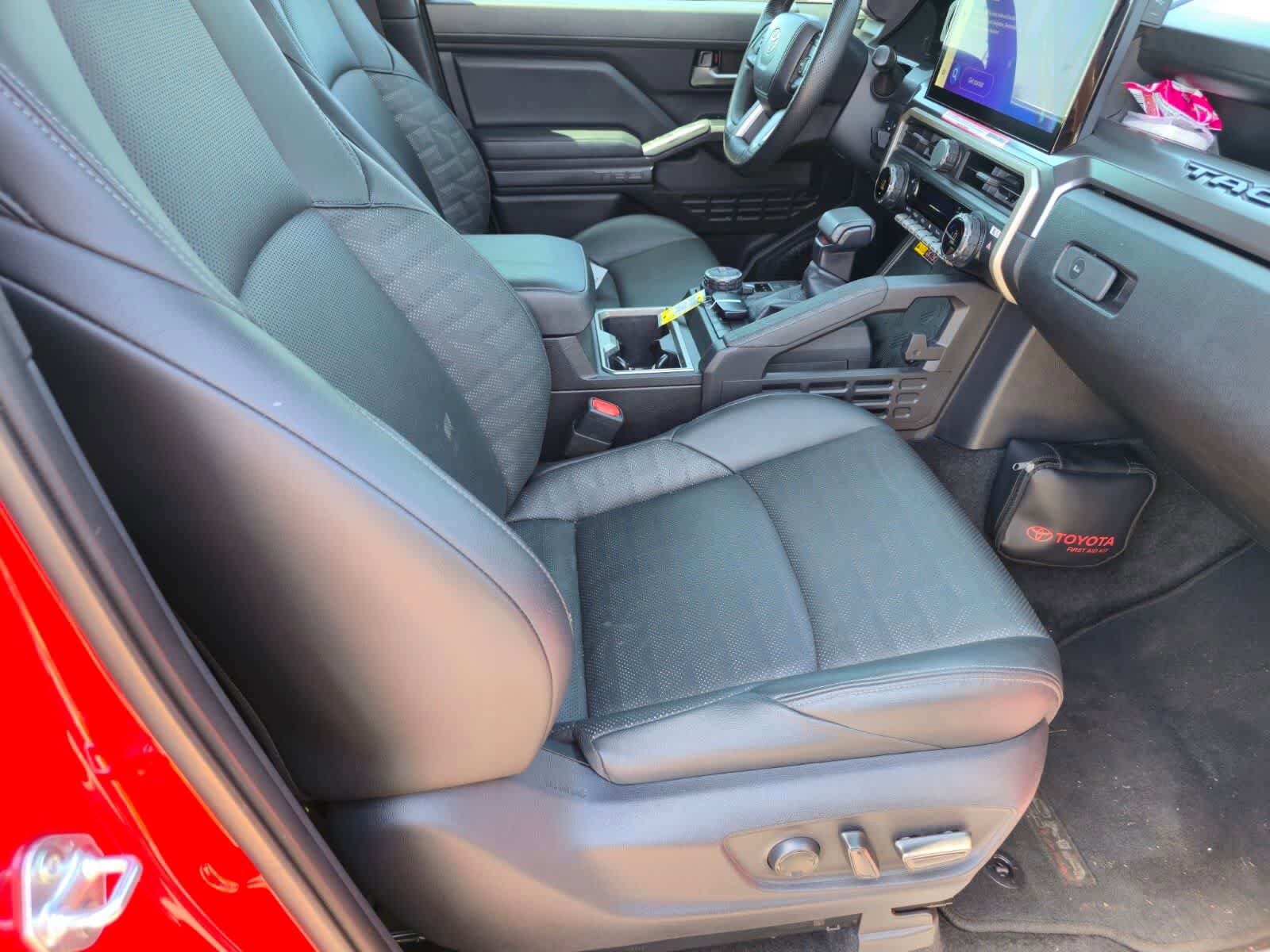 Used 2024 Toyota Tacoma TRD Off-Road AWD/4WD image 10