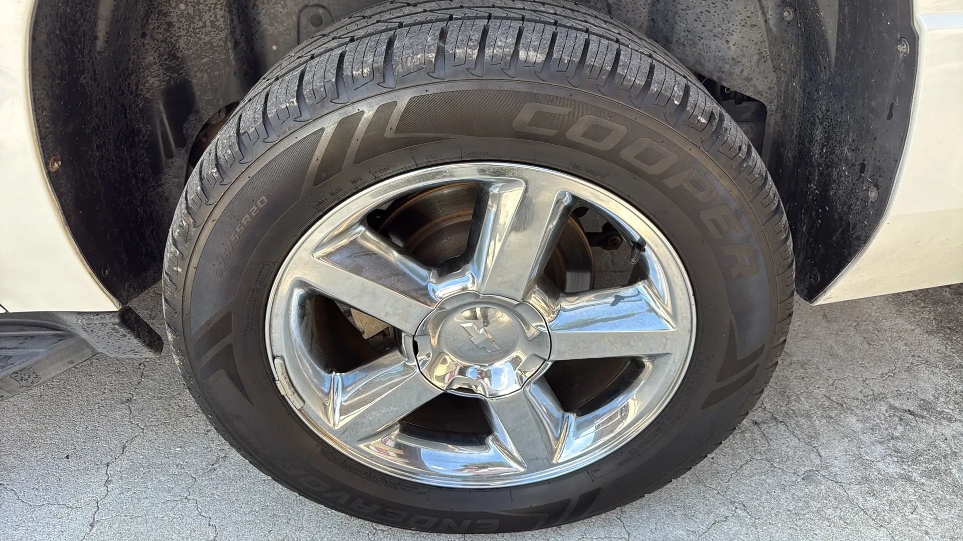 Used 2014 Chevrolet Suburban LTZ AWD/4WD image 51