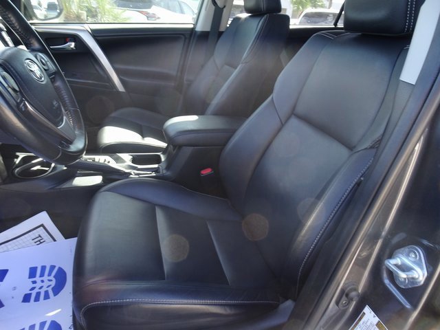 Used 2018 Toyota RAV4 Limited image 7