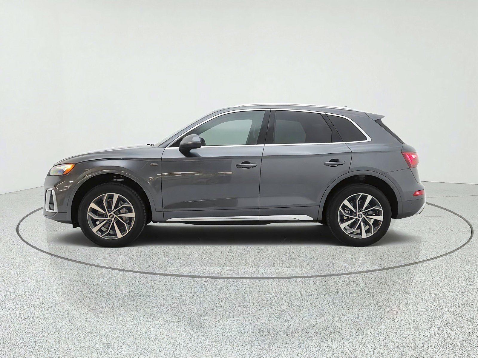 Used 2023 Audi Q5 2.0T Premium Plus w/ Premium Plus Package AWD/4WD image 8