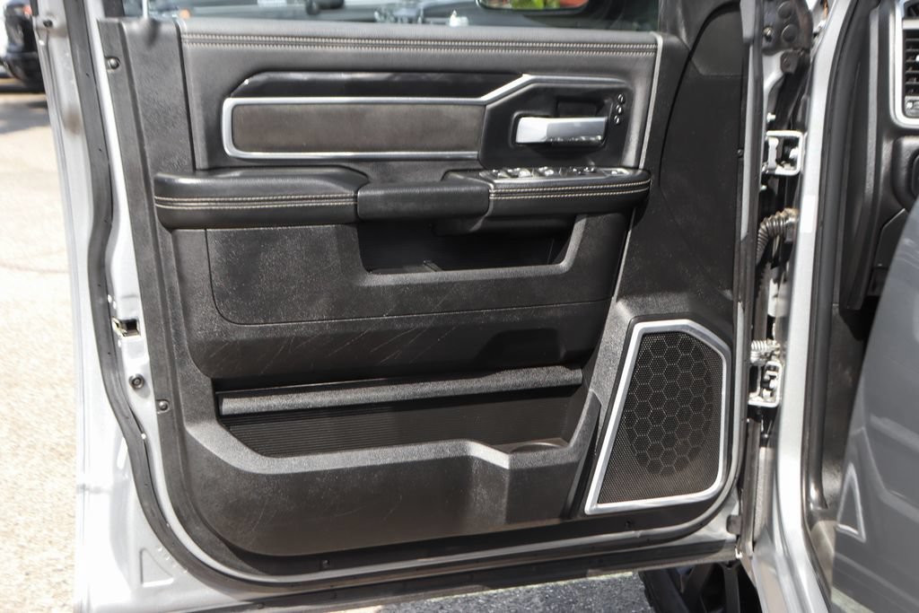Used 2022 RAM 2500 Laramie w/ Night Edition AWD/4WD image 16