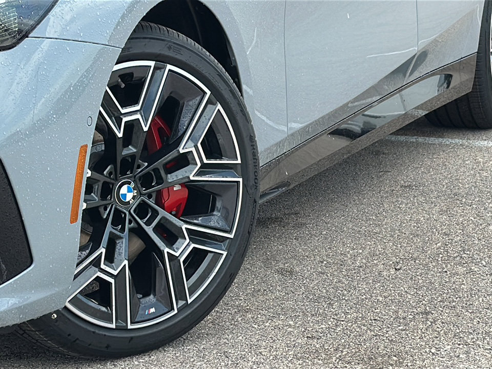 New 2026 BMW 530i w/ M Sport Package RWD image 3