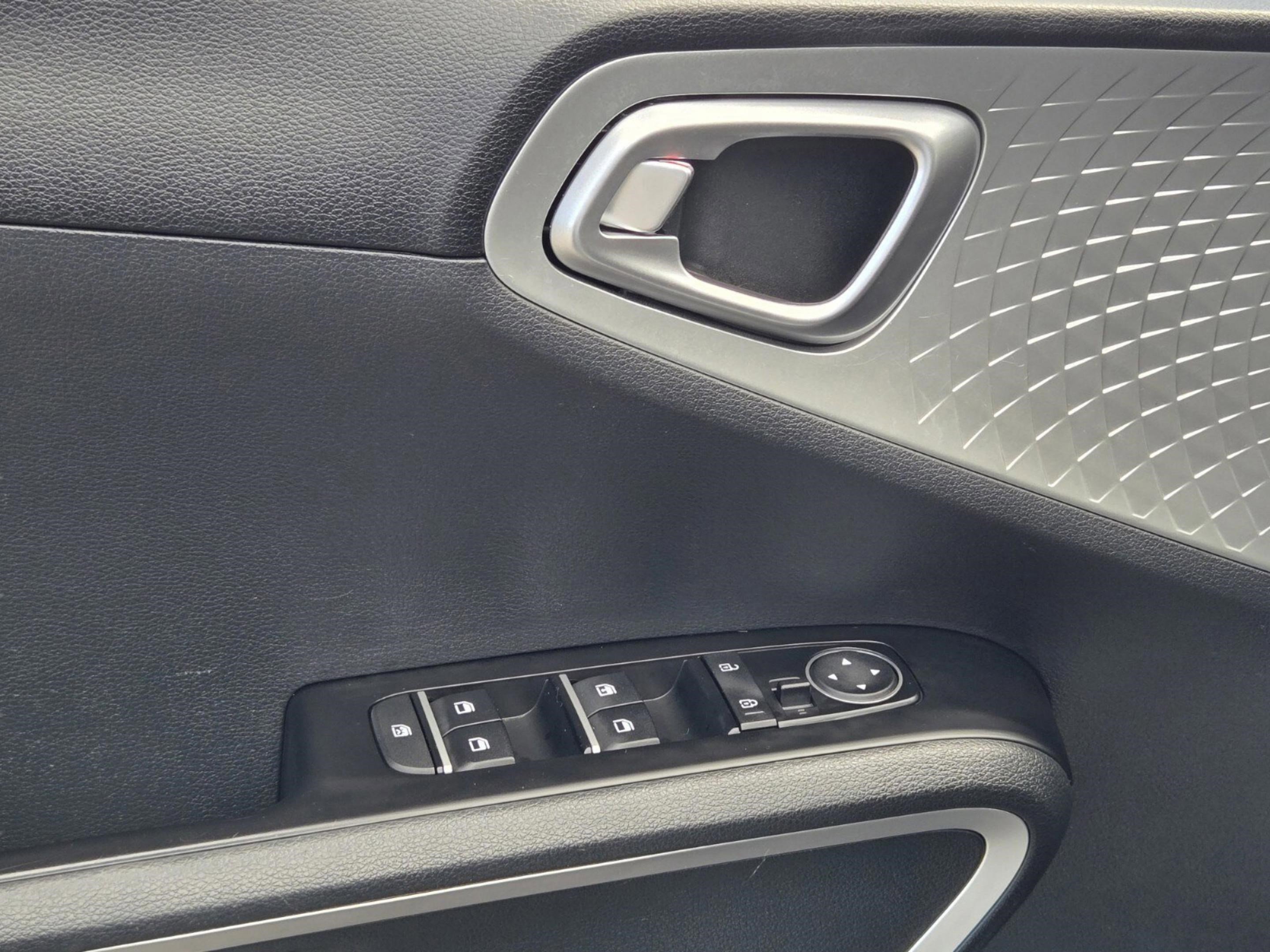 Used 2021 Kia Soul LX image 17