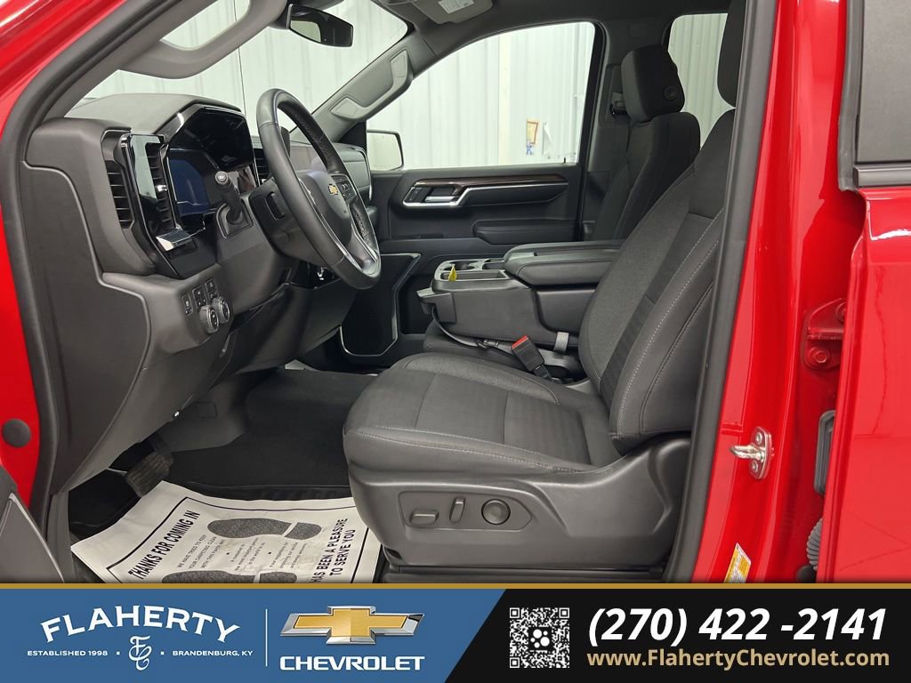 Used 2023 Chevrolet Silverado 1500 LT AWD/4WD image 9