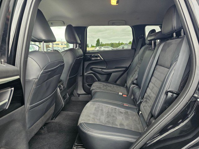 Used 2024 Mitsubishi Outlander SE AWD/4WD image 21
