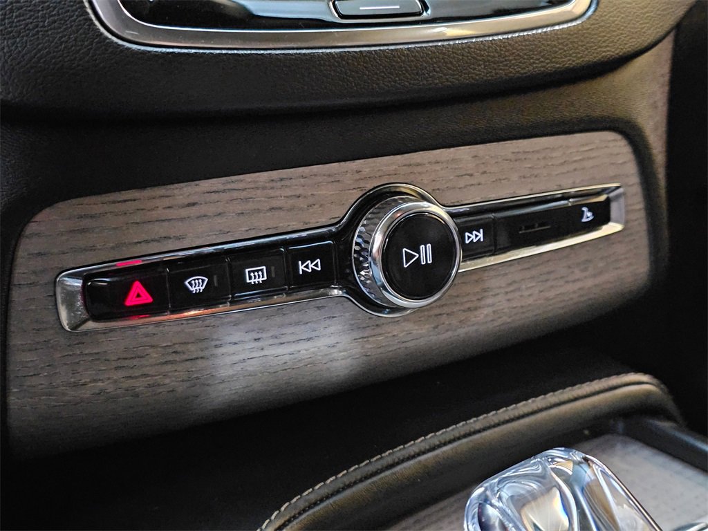 Used 2021 Volvo XC90 T8 Inscription w/ Protection Package Premier image 30