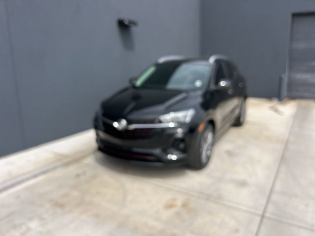 Used 2022 Buick Encore GX Select w/ Sport Touring Package FWD image 1