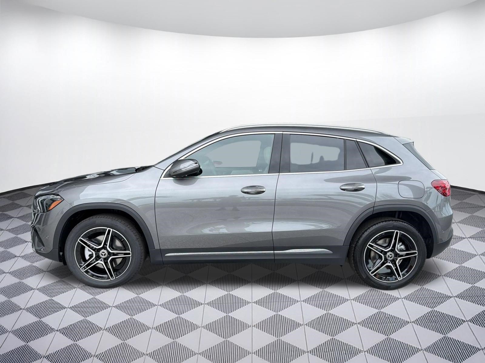 Used 2026 Mercedes-Benz GLA 250 image 2
