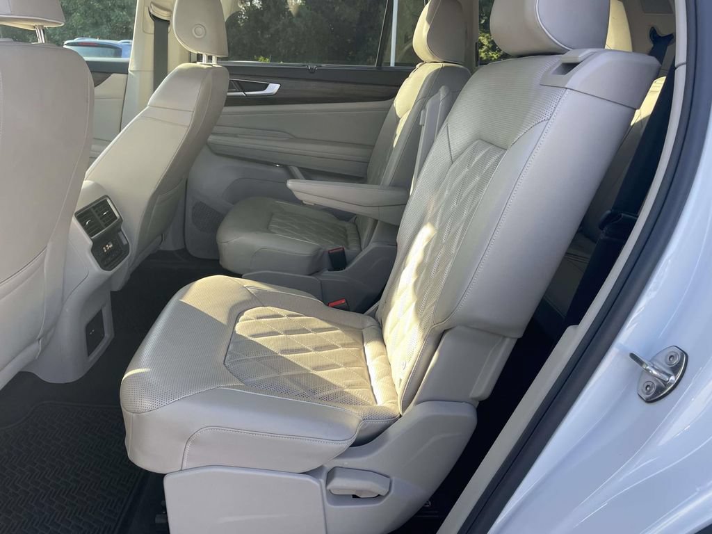 Certified 2024 Volkswagen Atlas SEL Premium R-Line AWD/4WD image 14