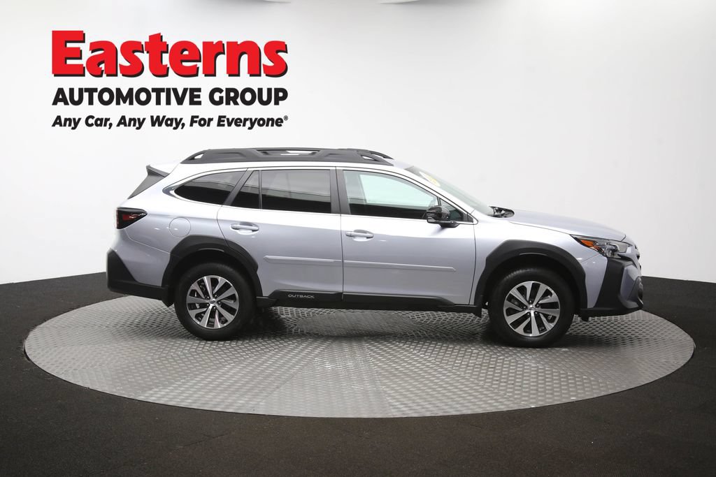 Used 2025 Subaru Outback Premium AWD/4WD image 39