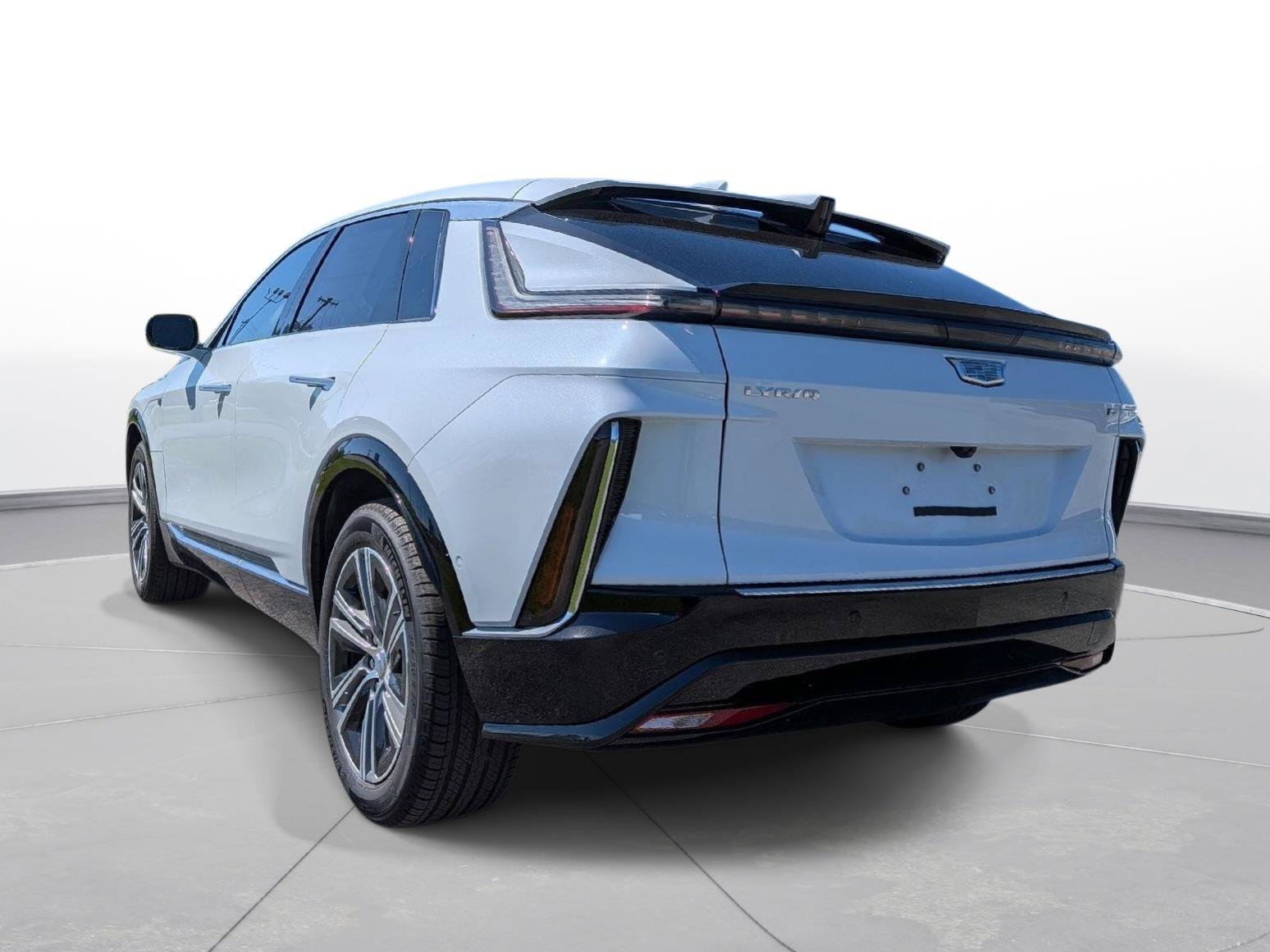 New 2027 Cadillac Lyriq Luxury AWD/4WD image 8