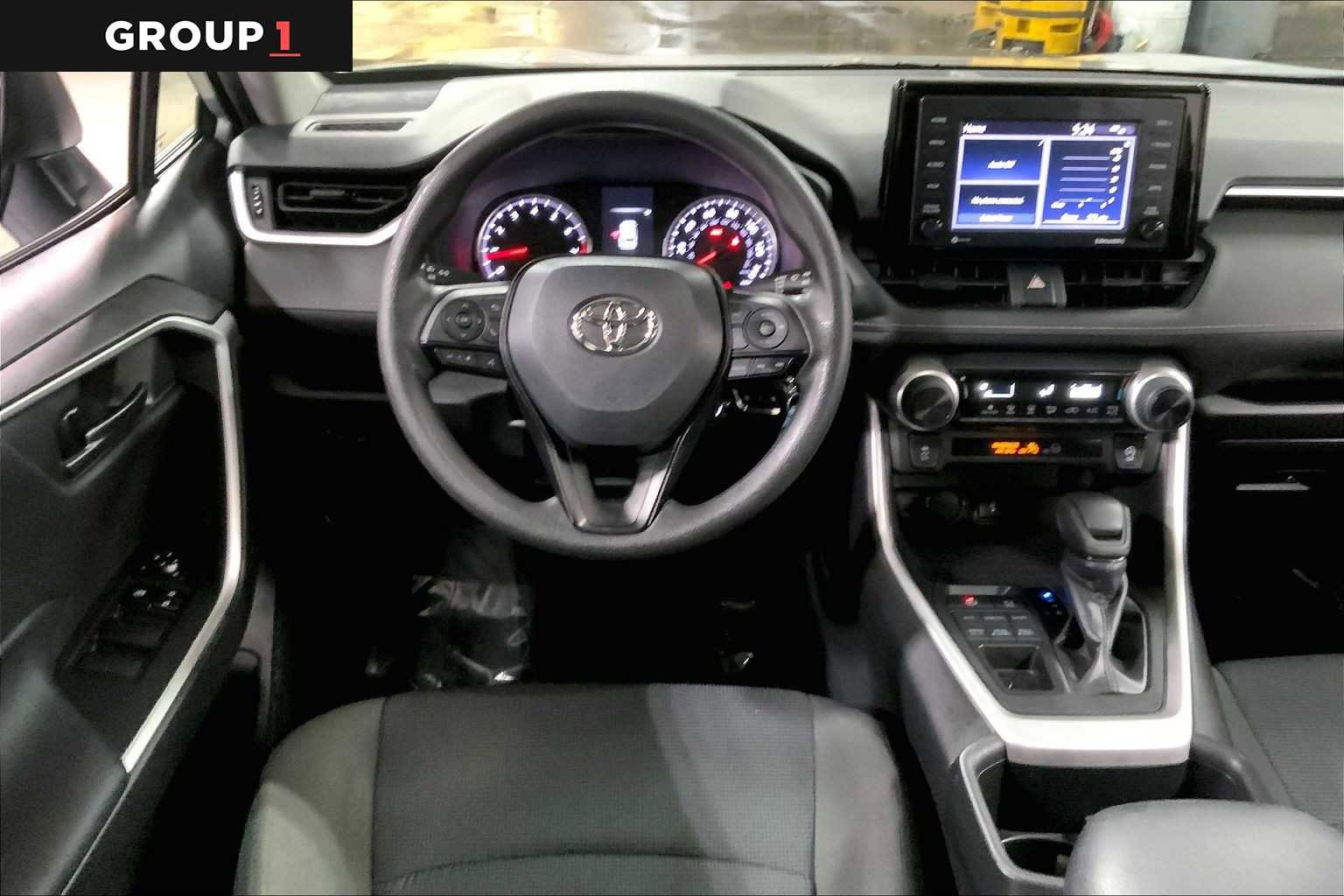 Used 2022 Toyota RAV4 LE image 5