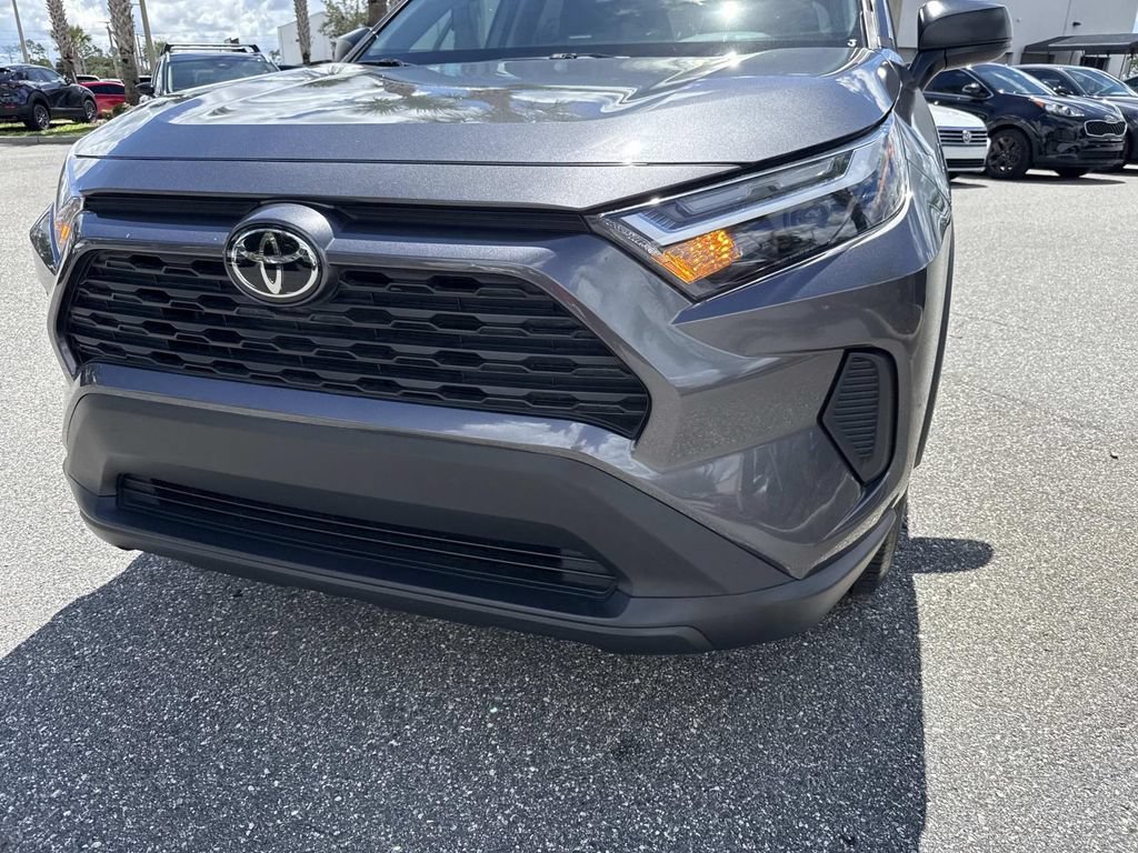 Used 2024 Toyota RAV4 LE FWD image 10
