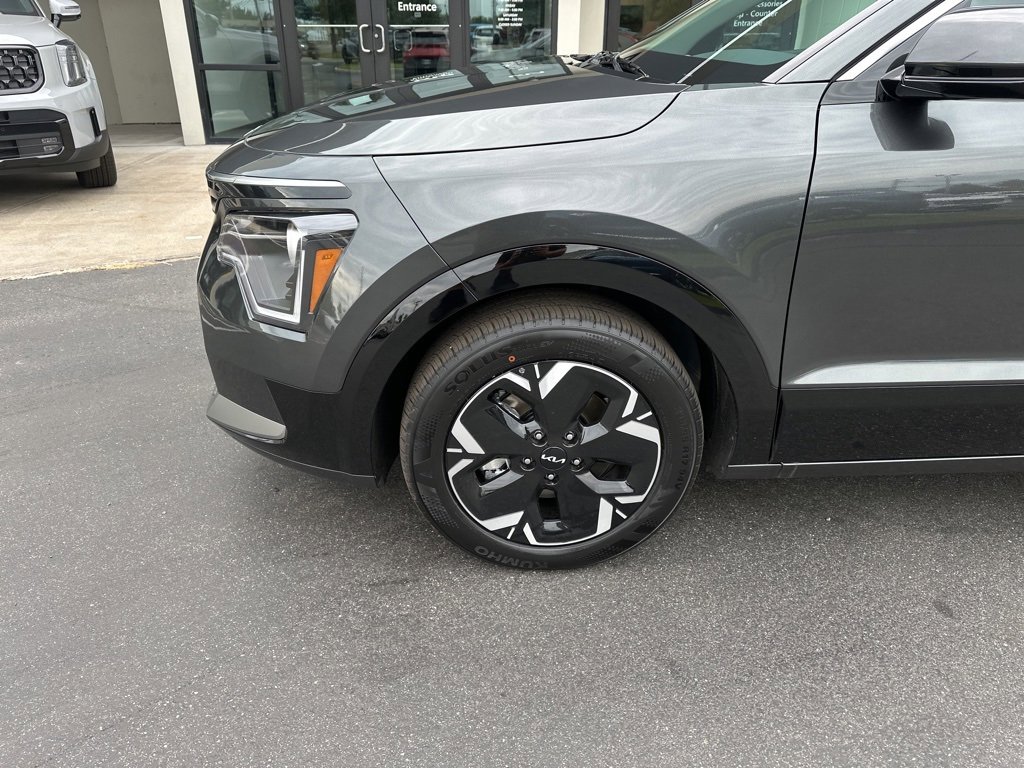 New 2025 Kia Niro Wind w/ Wind Preserve Package image 11