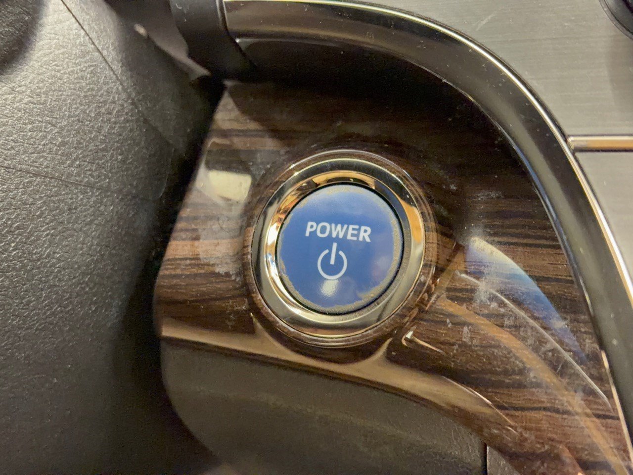 Used 2014 Toyota Avalon Limited FWD image 20