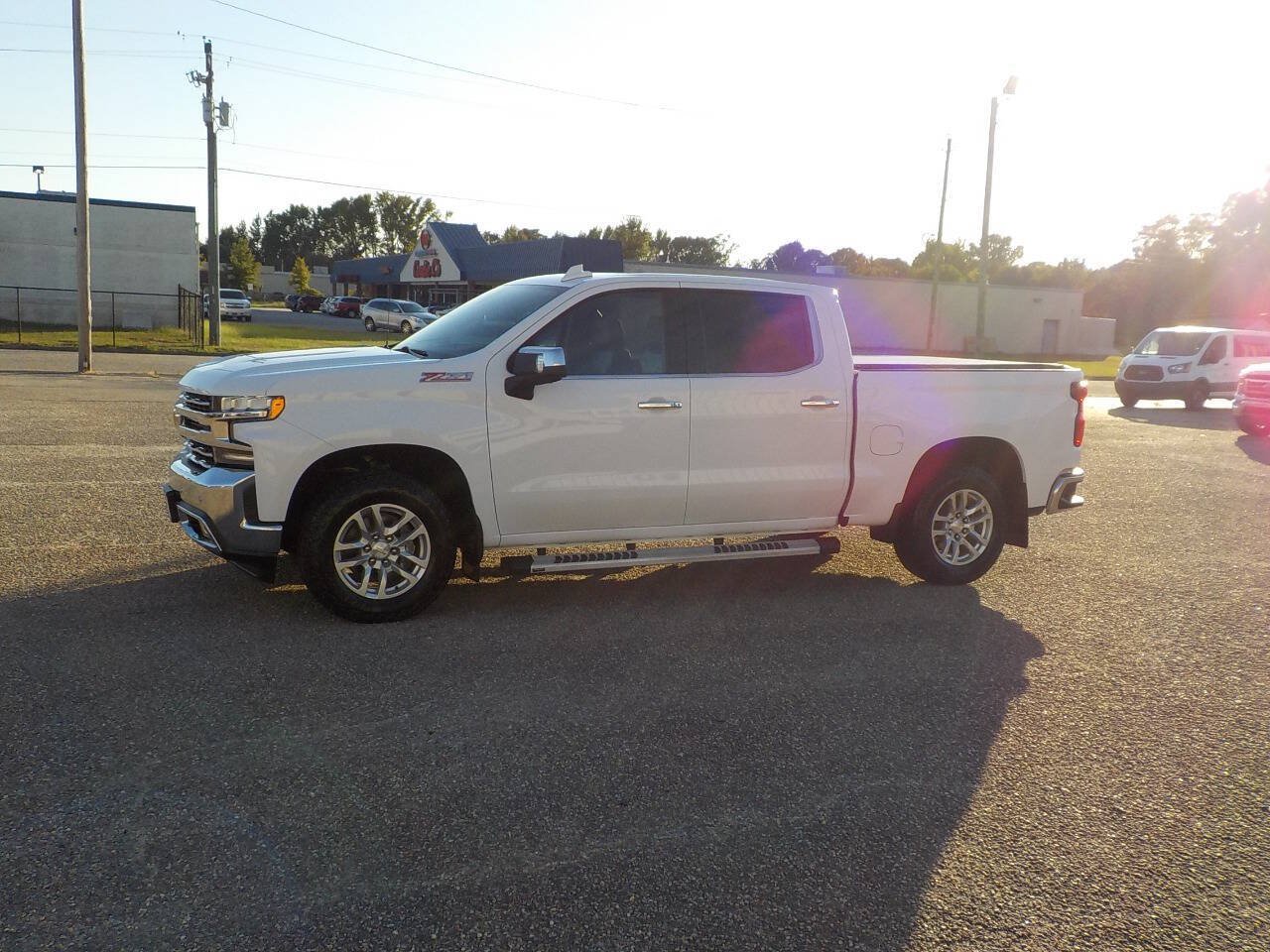 Used 2021 Chevrolet Silverado 1500 LTZ w/ Technology Package AWD/4WD image 1